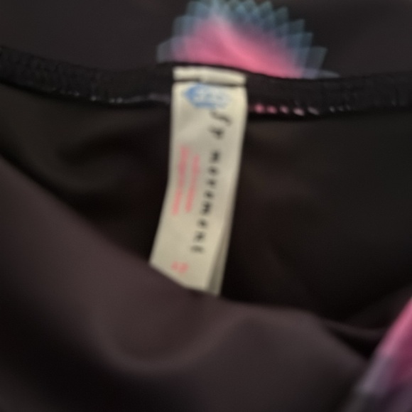 NEW Free People Movement SMALL Lotus Short Black FAST SHIP ✅ FREE GIFT 🎁 - Picture 5 of 5